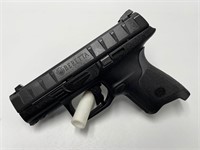 Beretta APX w/Box 9mm