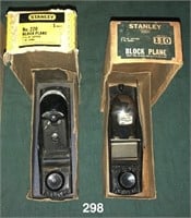 Pair of Stanley block planes IOB: Stanley No. 220