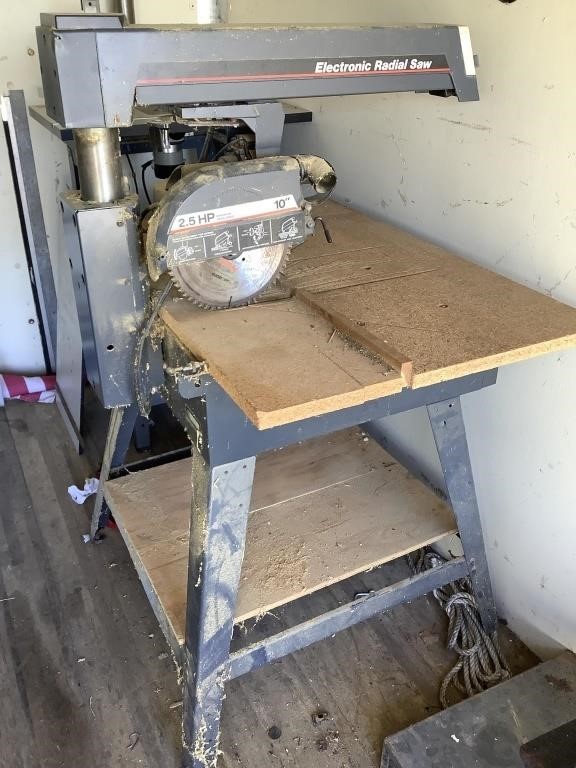 ELECTRONIC RADIAL ARM SAW