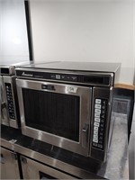 Amana Commercial Microwave (RC3052)