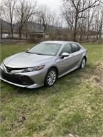 2018 Toyota Camry 4 Door Sedan w/ 74,132 Miles