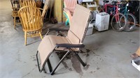 Reclining lawn chair