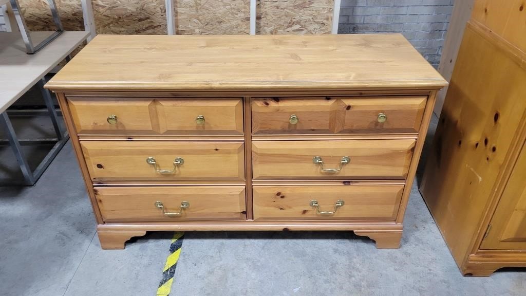 Dresser 49w