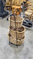 Basket organizer