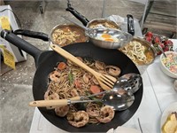 ASSORTED PIECES - 3- POTS / 1- PAN / 1- WOK (ALL W