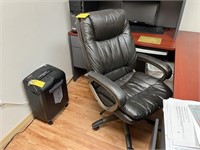 LEATHER EXECUTIVE DESK CHAIR