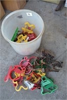 Lot of Vtg Cookie Cutters Plastic and Metal