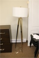 Modern Floor Standing Lamp