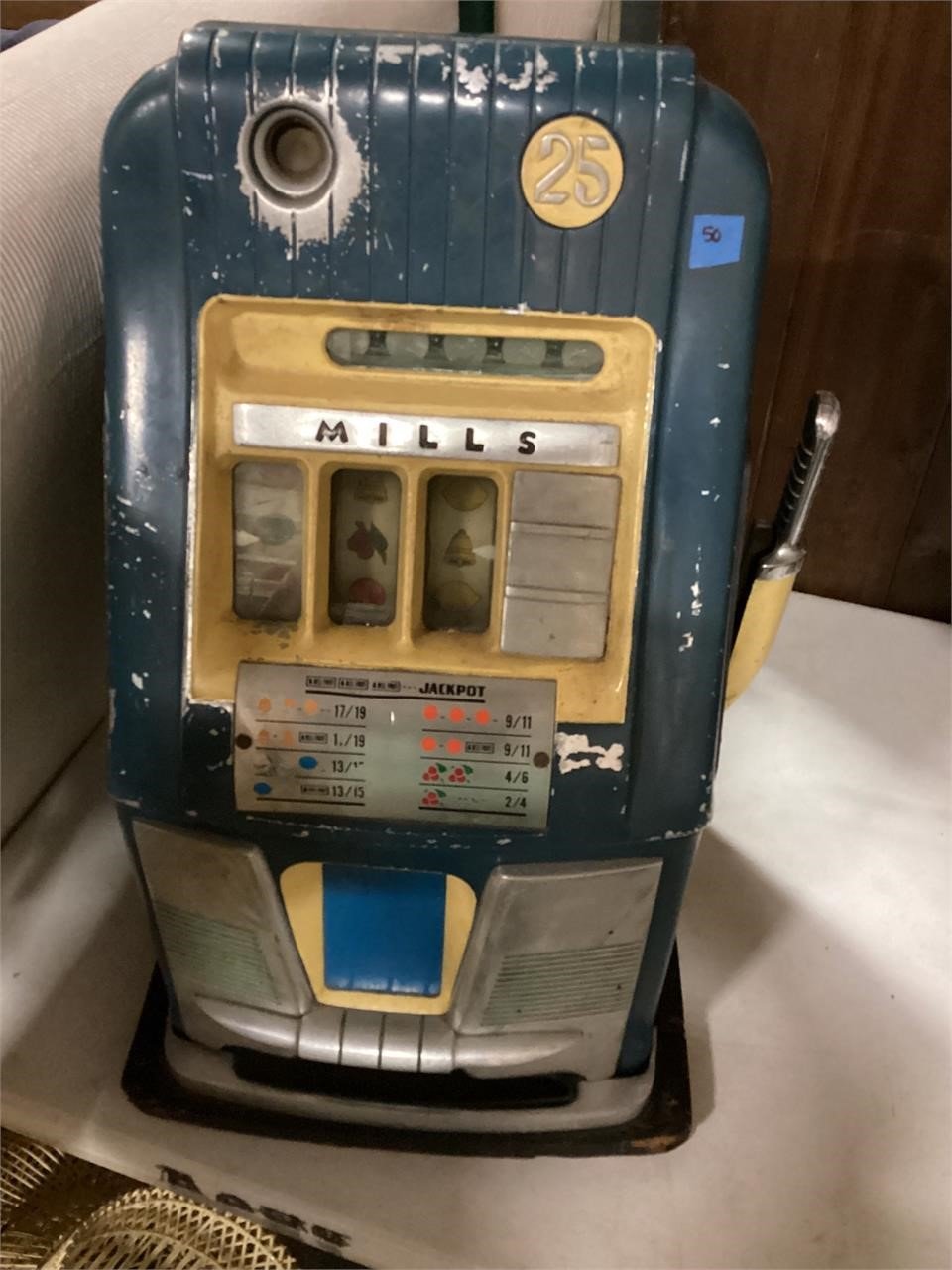 1948 Mills slot machine, no key