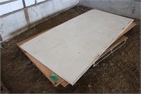 2+ 1/2" Plywood Sheets & 2 - 1/4" Poly Sheets