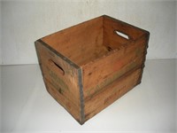 Vintage Canada Dry Wood Crate  17x12x13 inches