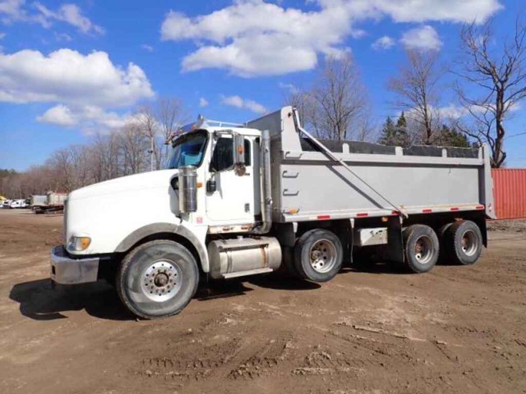 2011 International PayStar Tri/A Dump Truck 1HTXYA