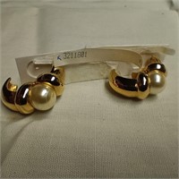 Gold Toned Earring Set