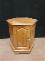 Wooden End Table w/Storage