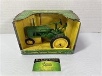 John Deere Ertl Model H in box