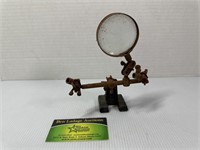 Jewelry Magnifying Stand