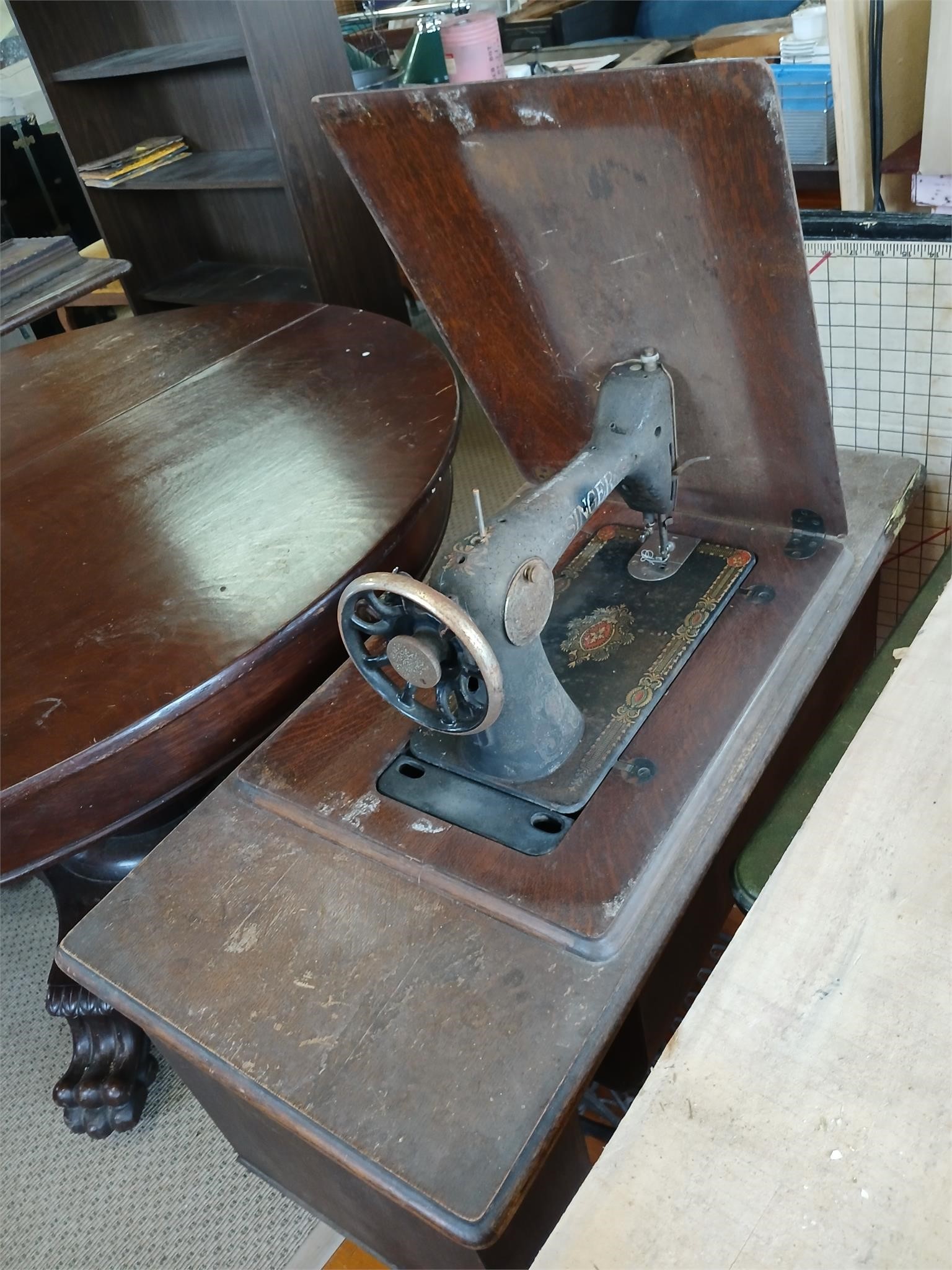 Sewing Machine Cabinet