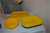 Vtg Rubbermade Texas Ware Plastic dinnerware
