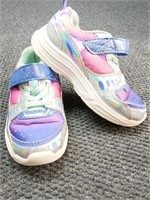 Little girls shoes, size 11