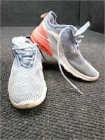 Nike shoes, size 7.5