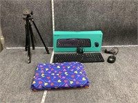 Tripod, HP Keyboard and Mouse w Laptop Pillow