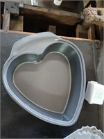 Heart and Christmas Tree Baking Pans