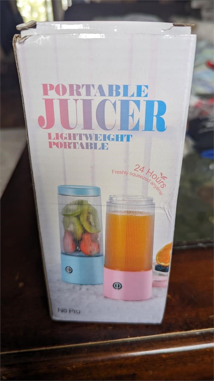 Portable juicer Blender