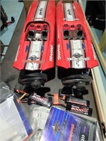 Traxxas M41 widebody pair RC boats