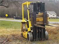 Forklift 393 w/ forks AS IS