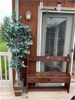 WOOD HEART BENCH & FAKE PLANT