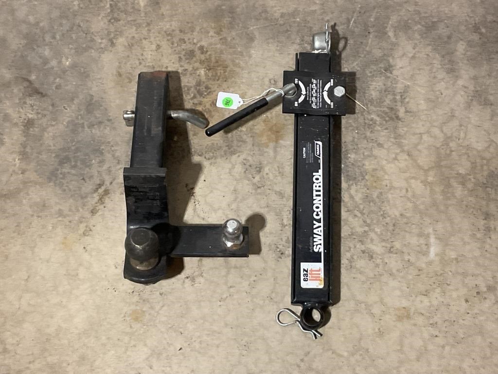 RESSE HITCH WITH SWAY CONTROL BAR