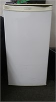 Danby Mini Refrigerator 33hx18wx18.5"d