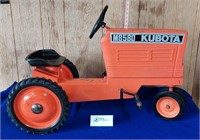 Kubota M8580 Pedal Tractor