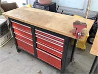 CRAFTSMAN TOOL CABINET WITH WORK BENCH / VICE