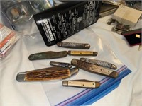 Group of vintage pockets knives need love!