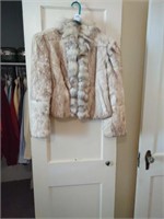 Ladies sz M, beautiful fur jacket. Has