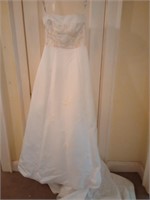 Gorgeous Alfred Angelo wedding gown and veil.