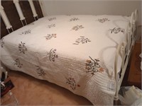 Charter Club Full/Queen quilt with 2 shams