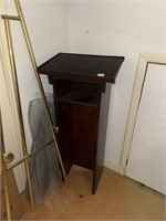 Vintage podium