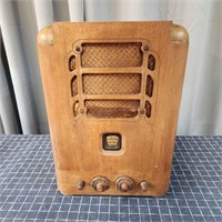 R2 Stromberg - Carlson Radio 11x13x18" wooden