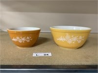 (2) Butterfly Gold Pyrex Mixing Bowls