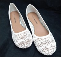 White shoes Size 8M new