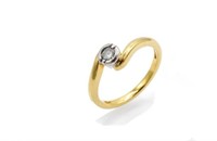 Diamond solitaire & yellow gold ring