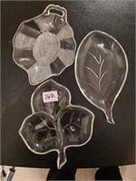 3 glass leaf dishes