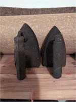 Cast iron smoothing irons