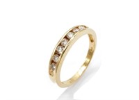 Seven stone diamond & 14ct yellow gold ring