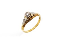 Art Deco diamond & 18ct yellow gold ring (star)