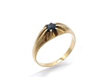 Sapphire & 9ct yellow gold gypsy ring