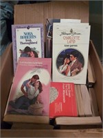 Paperback romance novels Nora Roberts, Harlequin