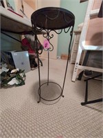 Metal plant stand